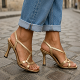 Cassie | Tacones Charm Dorados de Verano