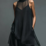 Vestido Largo Minimalista Negro de Fibra de Acetato Imitado, Combinado con un Cubresuelos de Chiffon - Conjunto de Dos Piezas