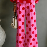 Conjunto de Top Rosa Retro con Lunares y Pantalones de Pierna Ancha
